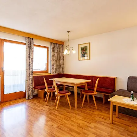 Alpenrose Guest house *