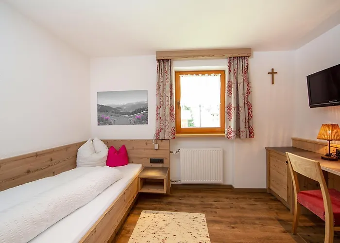 Guest house Alpenrose 3*